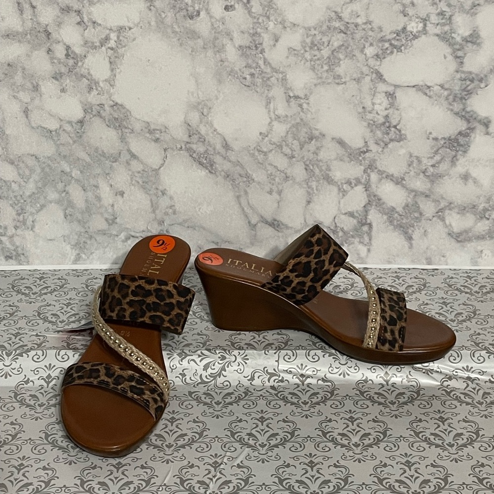 Italian shoemakers, Chita print sandals